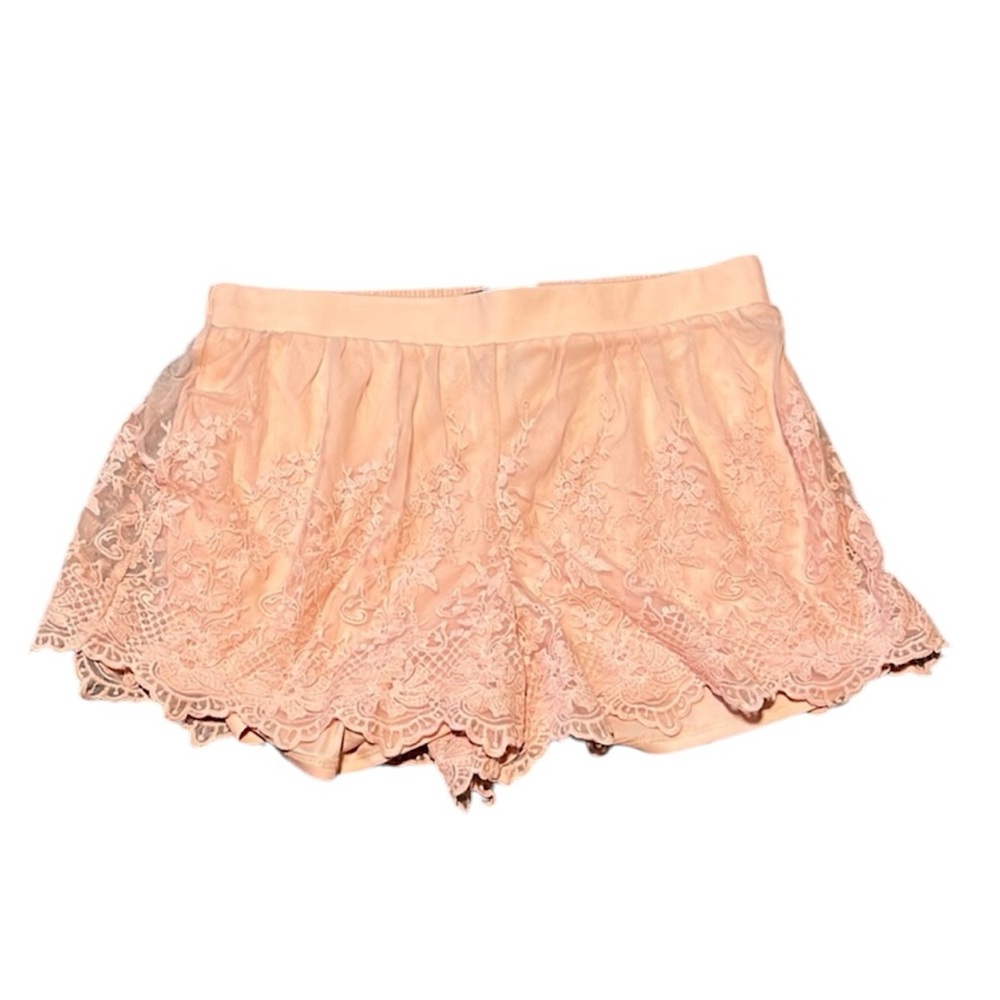 Torrid pink flowy laced shorts